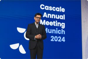 Miran Ali on stage during his keynote at the Cascale Annual Meeting 2024