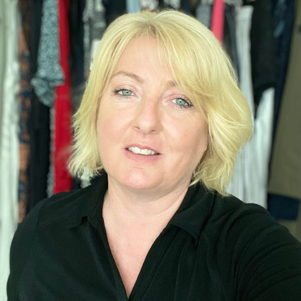 Headshot of Lisa Frost