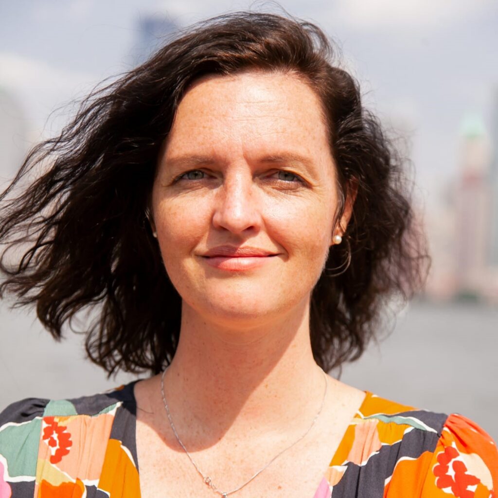 Headshot of Mari-lou Dupont
