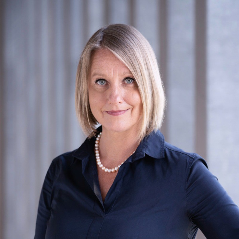Headshot of Tuula Hirvelä